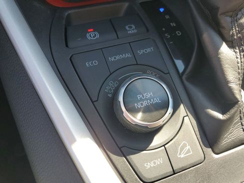 Used 2022 Toyota RAV4 TRD Off-Road image 15