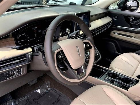 Used 2020 Lincoln Corsair Reserve w/ Elements Package image 14