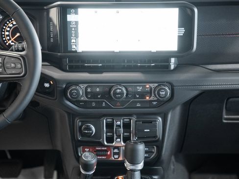 New 2026 Jeep Wrangler Unlimited Rubicon AWD/4WD image 21