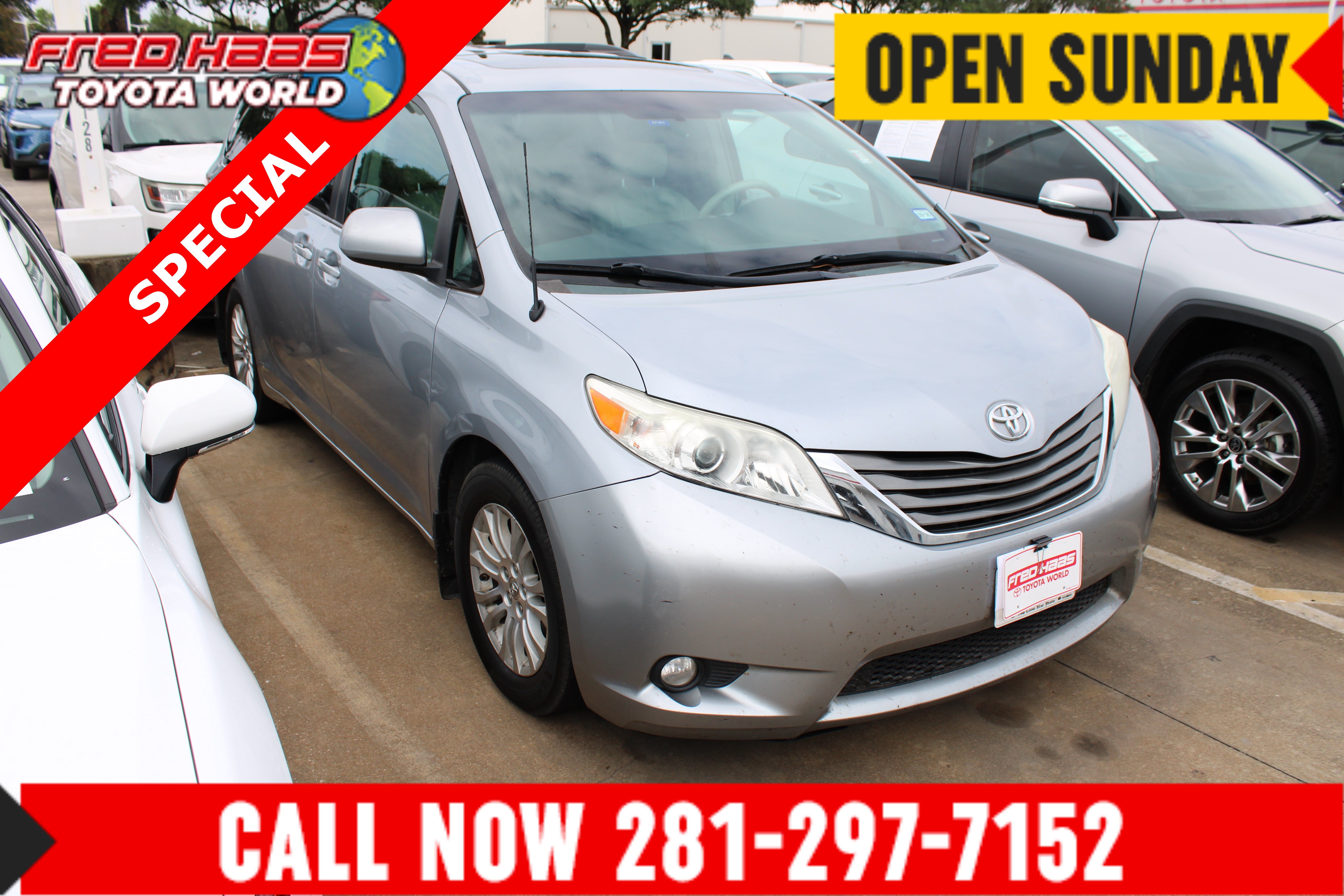 Used 2012 Toyota Sienna XLE FWD image 1