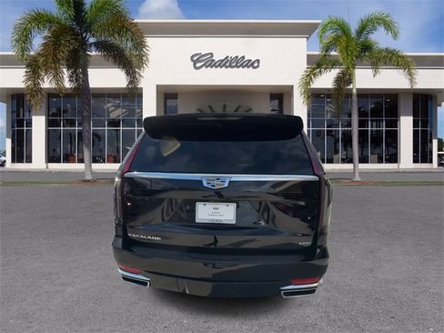 Certified 2024 Cadillac Escalade Premium Luxury image 12
