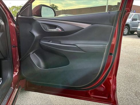 Used 2025 Buick Envista Avenir FWD image 23