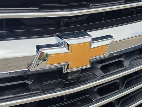 Used 2025 Chevrolet Traverse LT FWD image 35