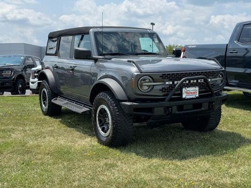 Used 2024 Ford Bronco Badlands w/ Sasquatch Package AWD/4WD image 2