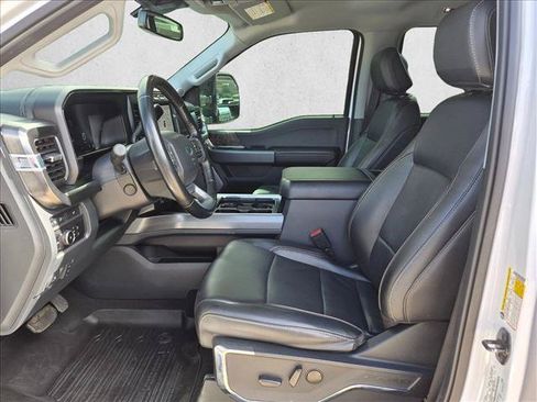 Used 2023 Ford F250 Lariat w/ Lariat Ultimate Package AWD/4WD image 5