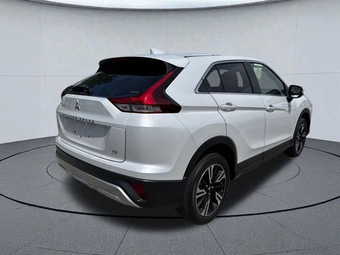 Used 2024 Mitsubishi Eclipse Cross SE AWD/4WD image 2