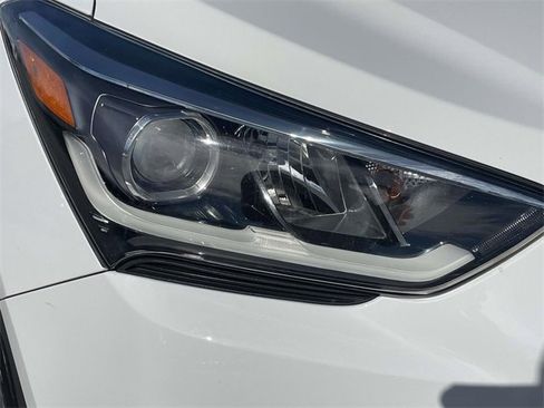 Used 2017 Hyundai Santa Fe SE w/ SE Premium Package 02 image 13