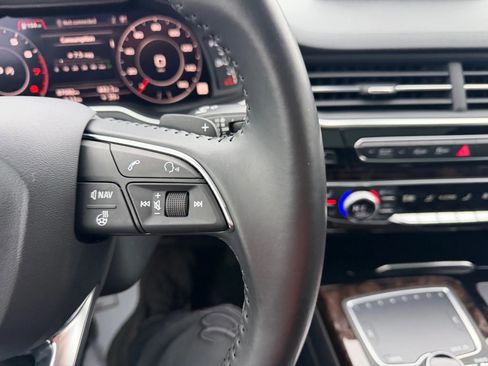 Used 2018 Audi Q7 3.0T Prestige image 34