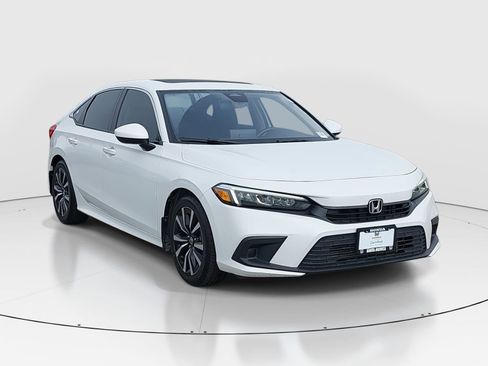 Used 2022 Honda Civic EX image 3