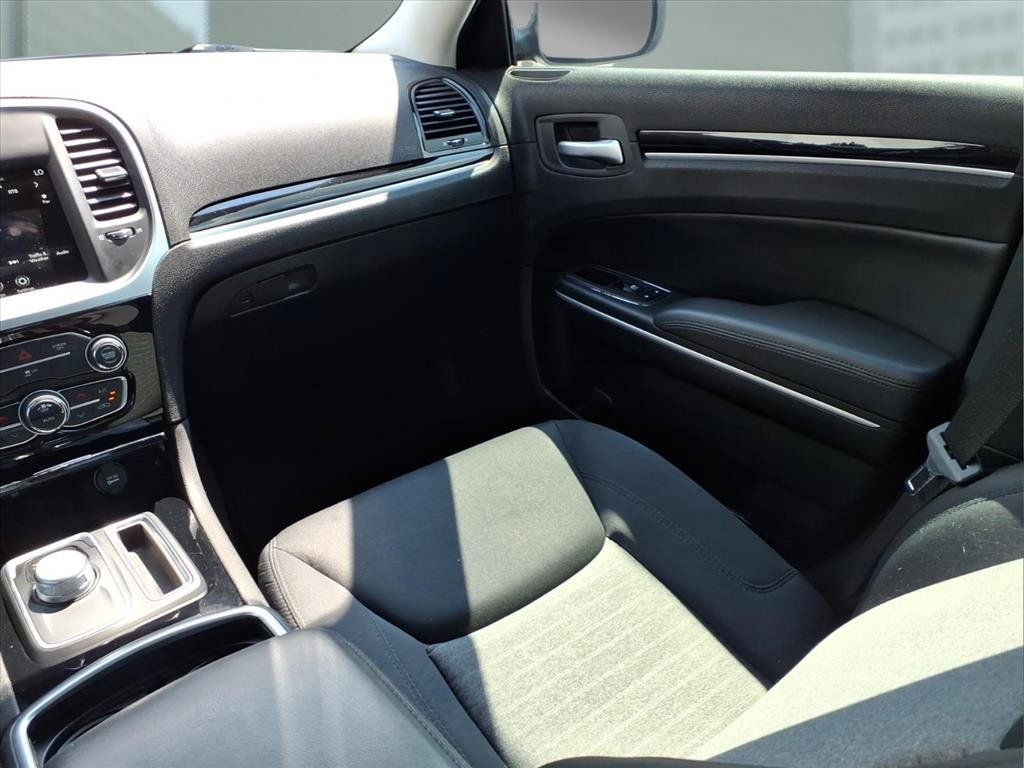 Used 2023 Chrysler 300 Touring w/ Sport Appearance Package RWD image 20