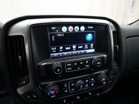 Used 2018 Chevrolet Silverado 1500 LT w/ All Star Edition image 6