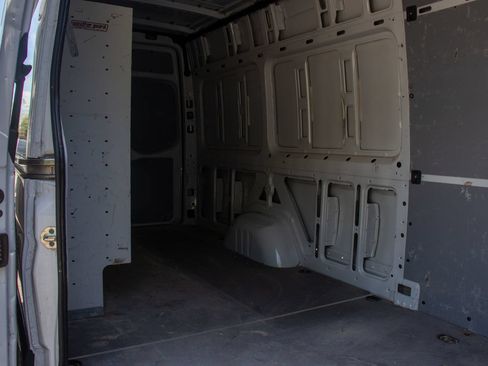 Used 2021 Mercedes-Benz Sprinter 2500 image 13
