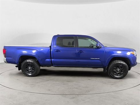 Certified 2022 Toyota Tacoma SR5 image 6