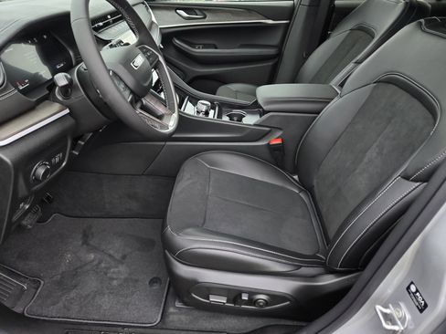 New 2026 Jeep Grand Cherokee Altitude AWD/4WD image 12