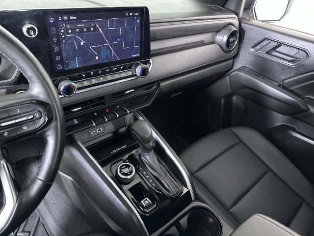 Used 2025 Chevrolet Colorado Trail Boss AWD/4WD image 36