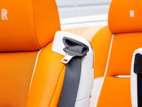 Used 2017 Rolls-Royce Dawn RWD image 52