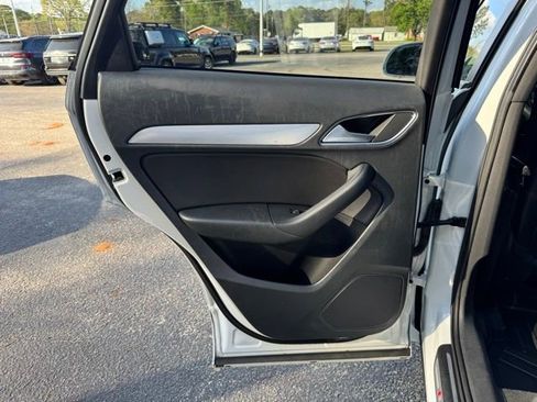 Used 2018 Audi Q3 2.0T Premium w/ Convenience Package image 15