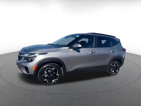 Used 2025 Kia Seltos S FWD image 8
