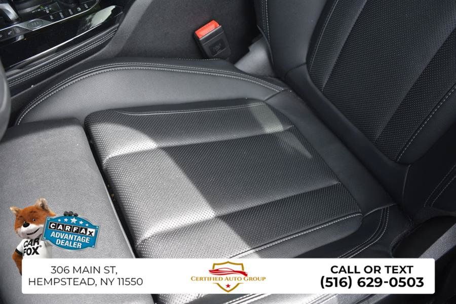 Used 2024 BMW X4 xDrive30i AWD/4WD image 9