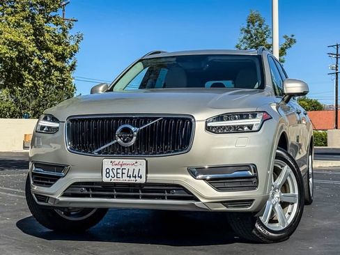 Used 2016 Volvo XC90 T8 Momentum w/ Vision Package image 3