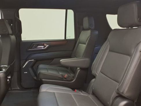 Used 2025 GMC Yukon XL Denali image 22