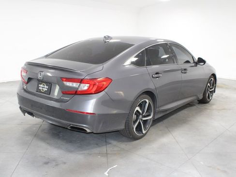 Used 2018 Honda Accord Sport image 9