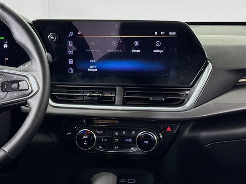 Used 2024 Chevrolet Trax ACTIV FWD image 9