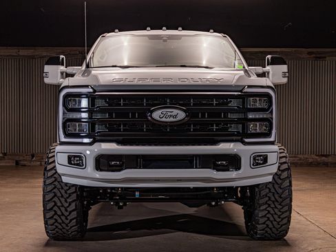 Used 2026 Ford F250 Lariat AWD/4WD image 4