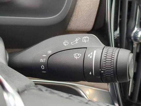 New 2026 Volvo XC90 B6 Plus w/ Protection Package Premier image 26