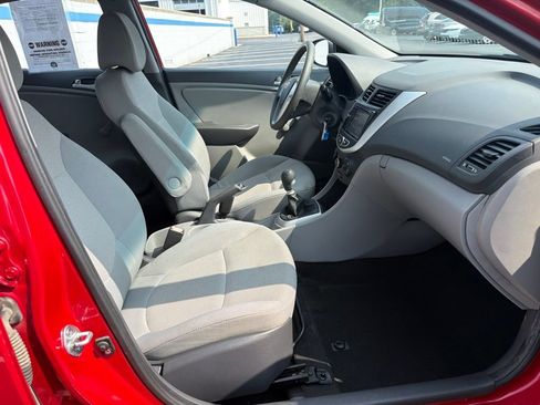 Used 2012 Hyundai Accent GLS FWD image 23