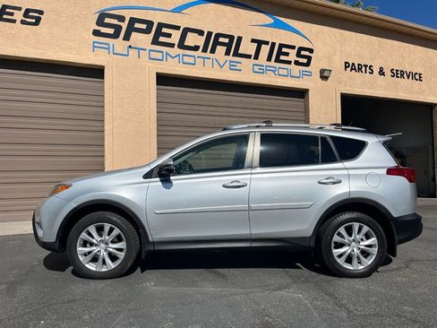Used 2015 Toyota RAV4 Limited AWD/4WD image 3
