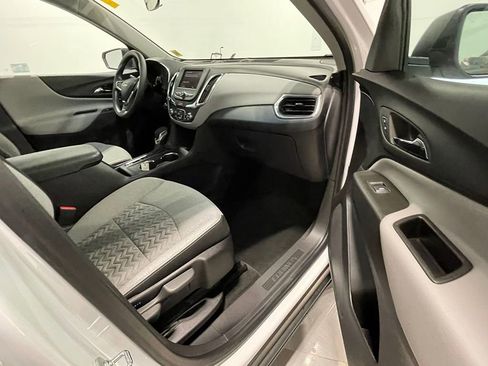 Used 2024 Chevrolet Equinox LS FWD image 23