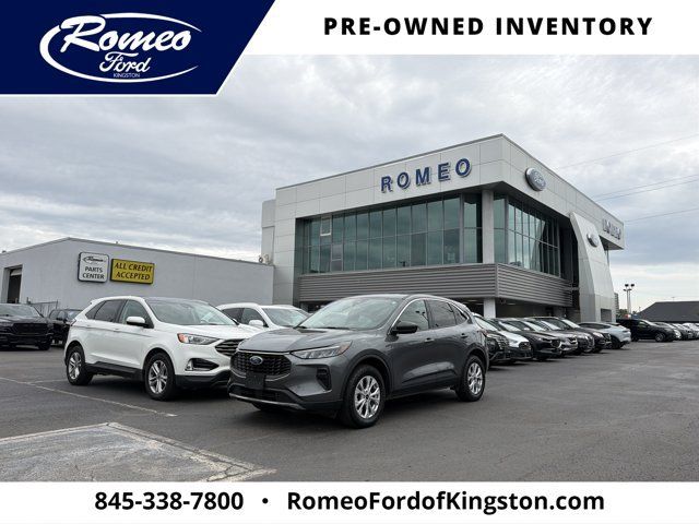 Certified 2024 Ford Escape Active AWD/4WD image 1