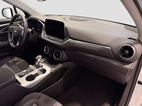 Used 2024 Chevrolet Blazer LT w/ Convenience Package FWD image 25