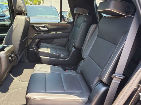 Used 2023 Chevrolet Tahoe Premier AWD/4WD image 12
