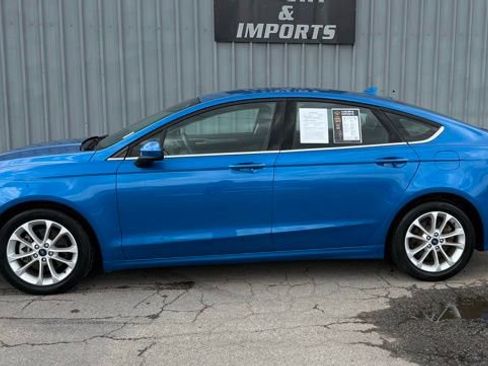 Used 2020 Ford Fusion SE FWD image 3
