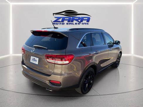 Used 2019 Kia Sorento S image 7