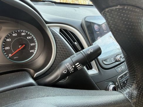 Used 2023 Chevrolet Malibu LT image 28