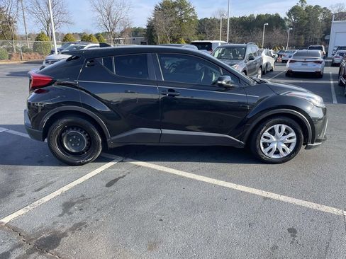 Used 2021 Toyota C-HR LE image 11