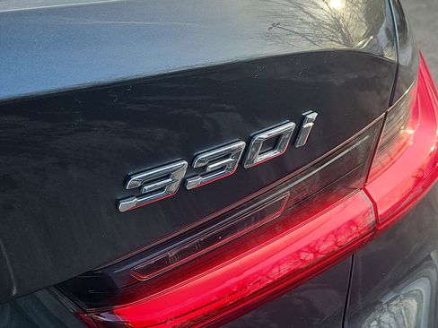 Used 2021 BMW 330i xDrive 330i xDrive w/ Premium Package image 5