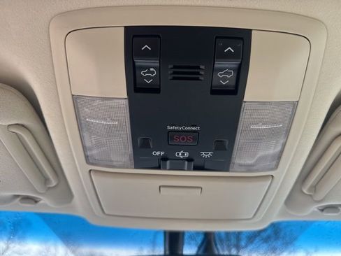 Used 2018 Lexus GX 460 Premium w/ Premium Package image 25