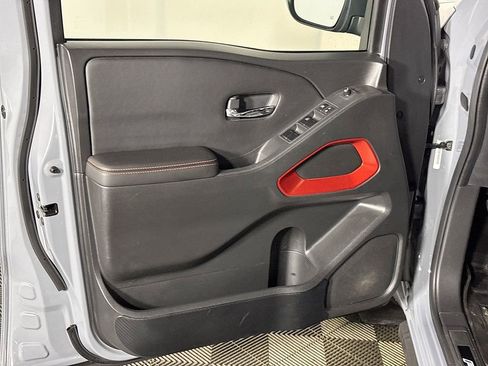 Used 2023 Nissan Frontier PRO-4X w/ Pro Convenience Package AWD/4WD image 10