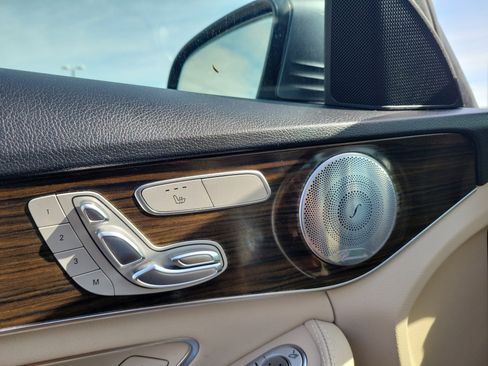 Used 2018 Mercedes-Benz C 300 Sedan image 23