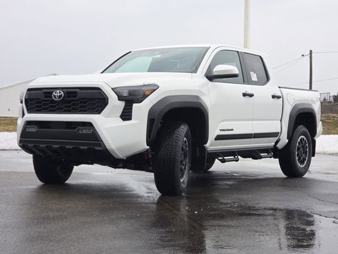 New 2026 Toyota Tacoma TRD Off-Road AWD/4WD image 19