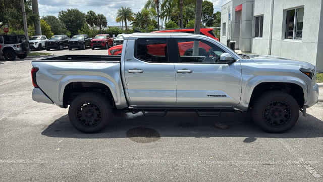 Used 2025 Toyota Tacoma SR5 RWD image 9