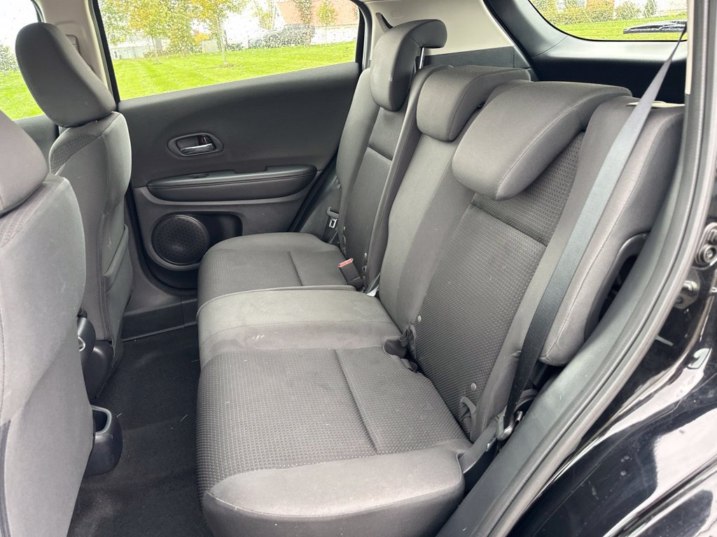 Used 2022 Honda HR-V LX image 13