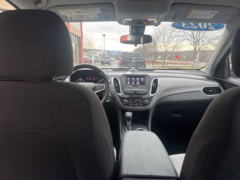 Used 2023 Chevrolet Equinox LS image 36