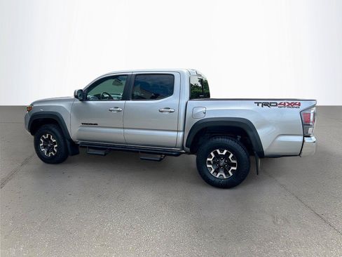 Used 2022 Toyota Tacoma TRD Off-Road AWD/4WD image 6