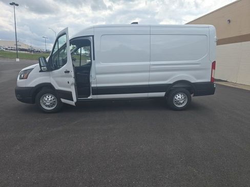 New 2026 Ford Transit 250 148 Medium Roof Extended AWD image 12