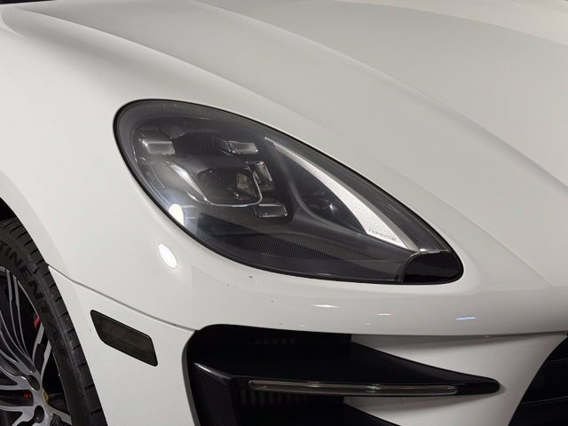 Used 2017 Porsche Macan Turbo AWD/4WD image 13